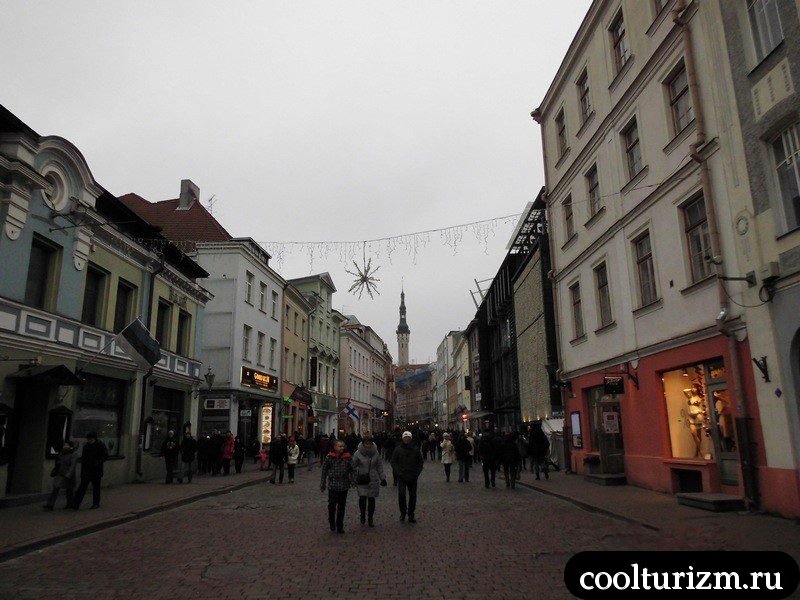 tallin-walking-street
