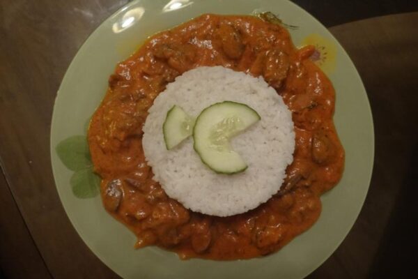 подаем куриные сердечки с рисом