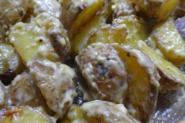 смешиваем картошку и айоли