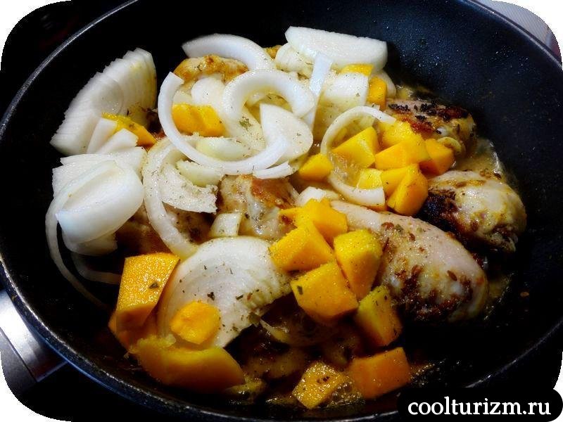 куриные голени с макаронами и тыквой