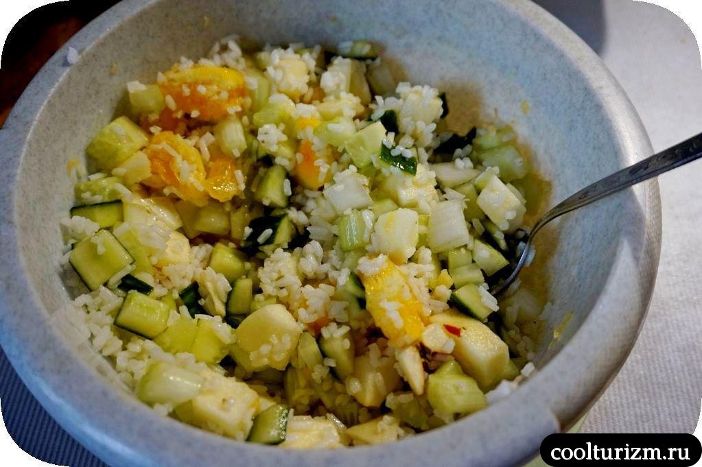 салат с кальмарами
