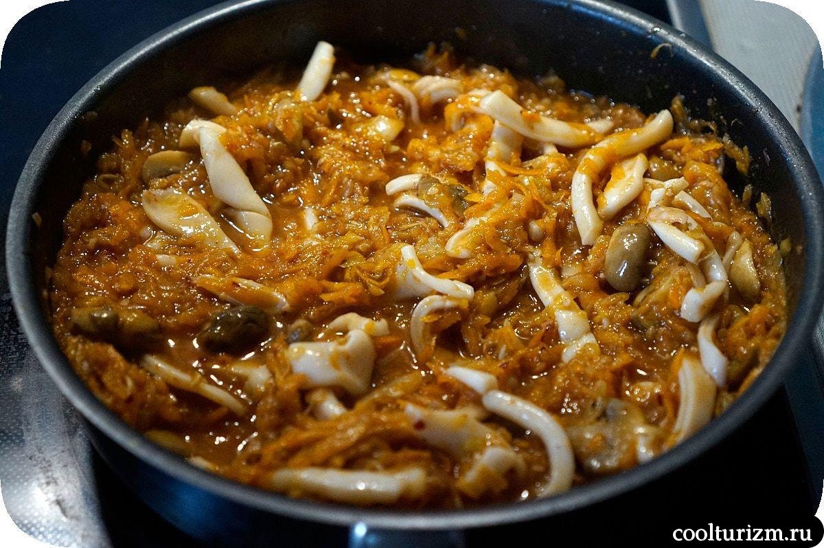 кальмары с шампиньонами