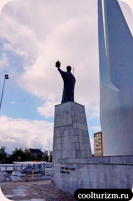 Памятник рыбакам Калининград