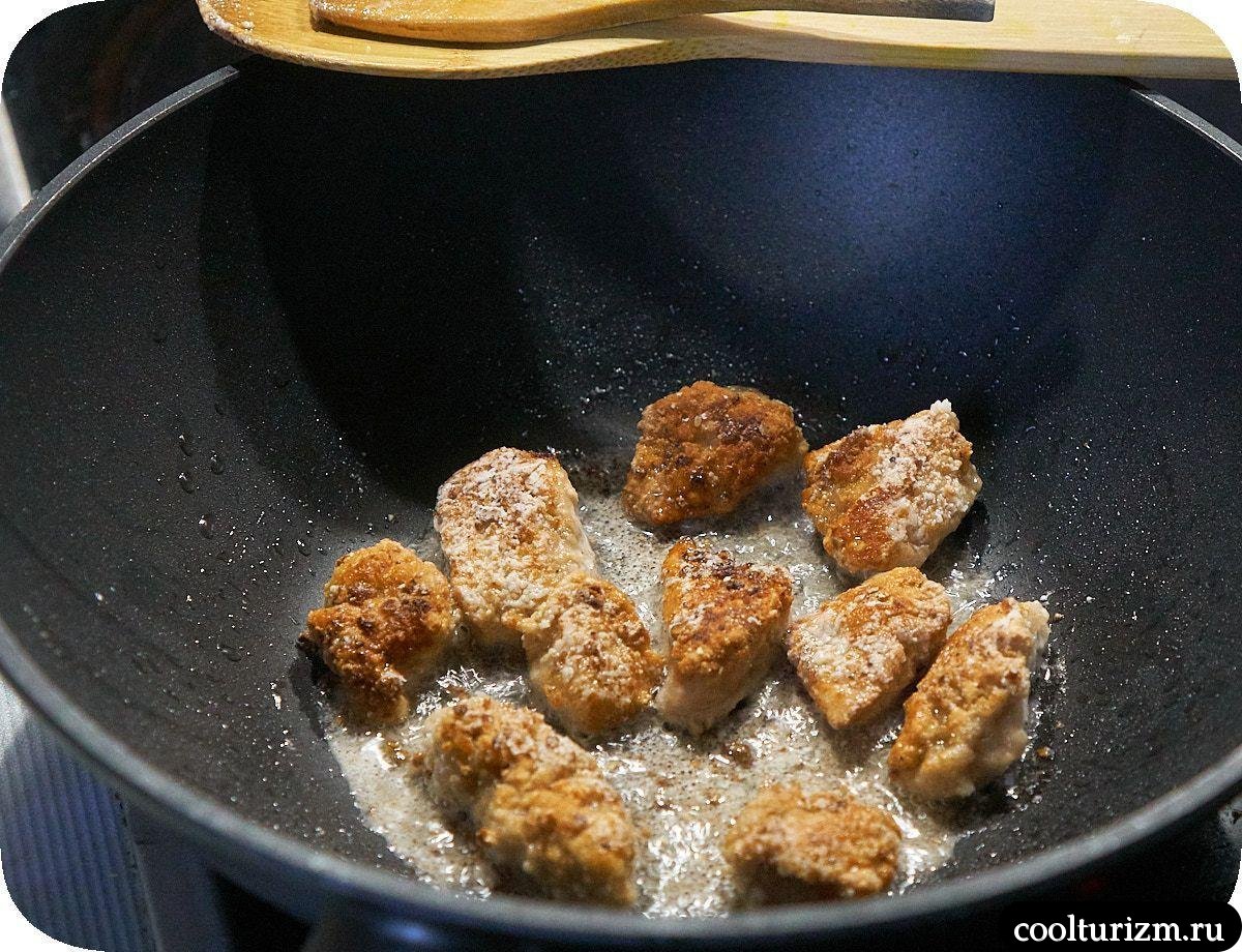 Салат с жареным мясом и тыквой жарка мяса