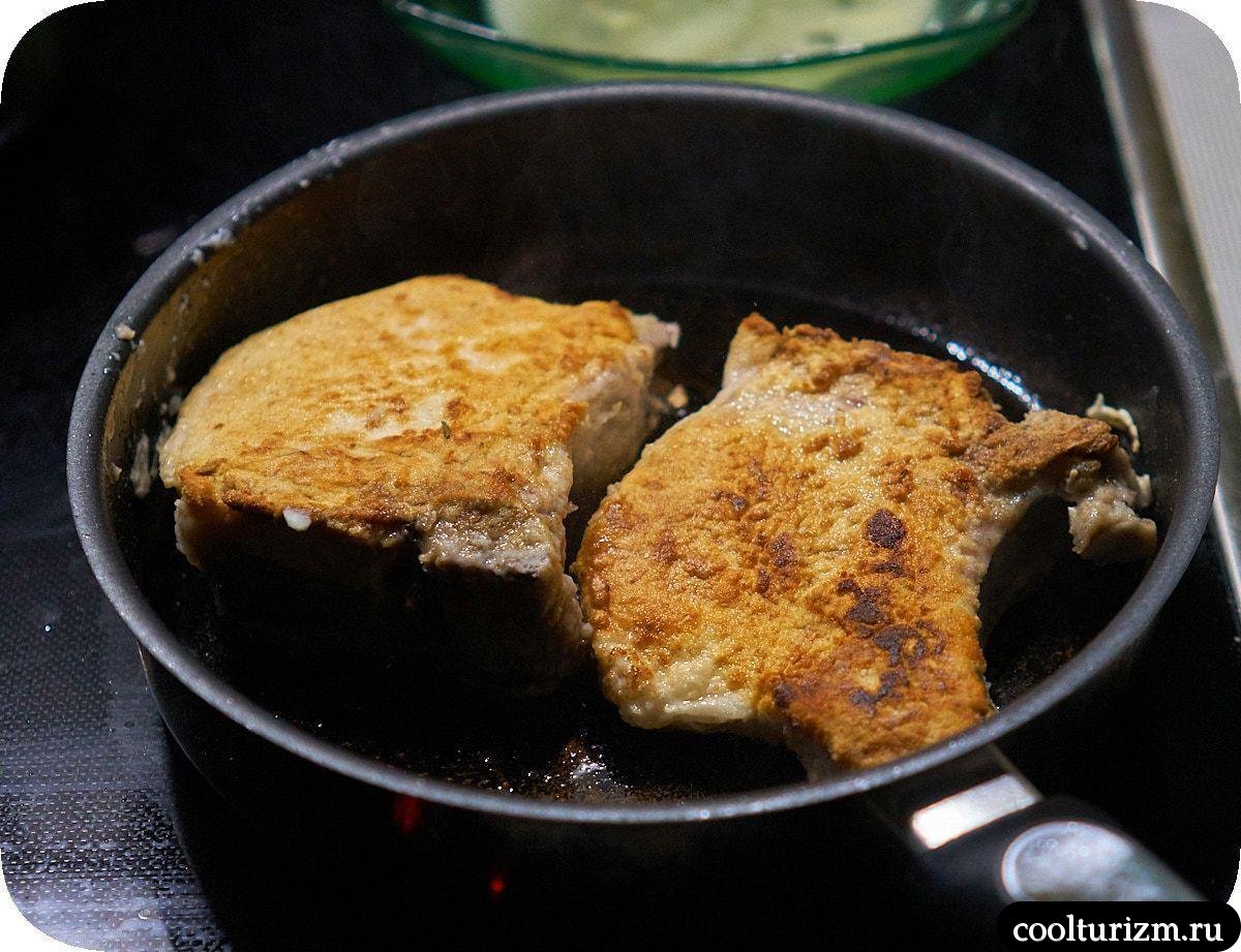 Вареная капуста со сливочным маслом и корейкой на кости