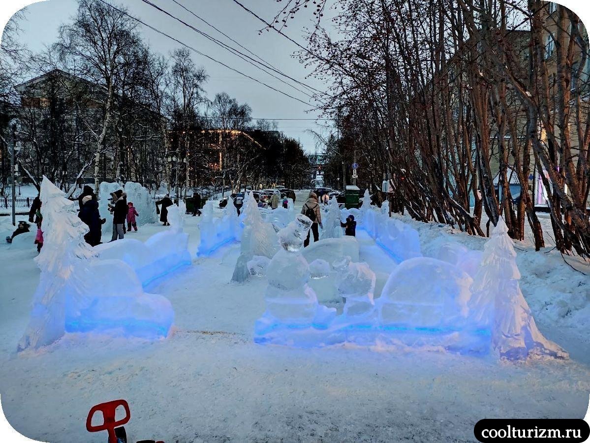 ледяной лабиринт в Мурманске