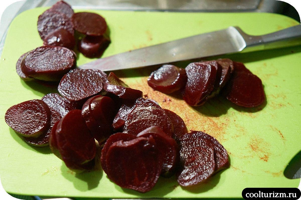 дольки вареной свеклы