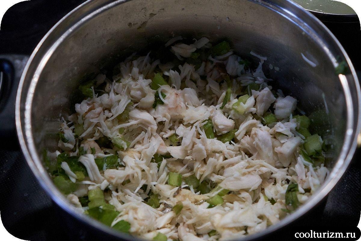 Майонезный салат из щечек трески с картофелем рецепт