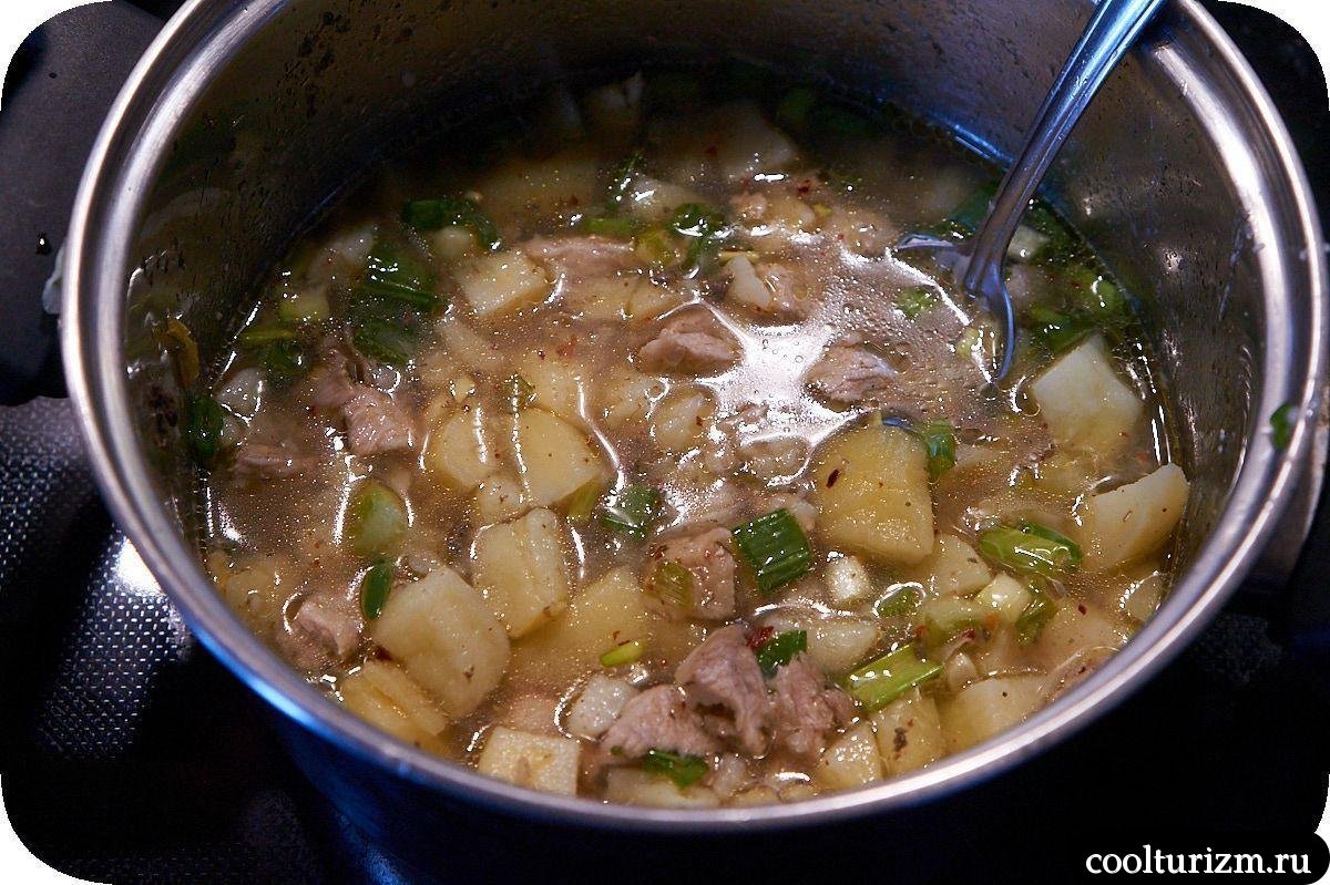 Картошка с мясом и окрой (окрой)