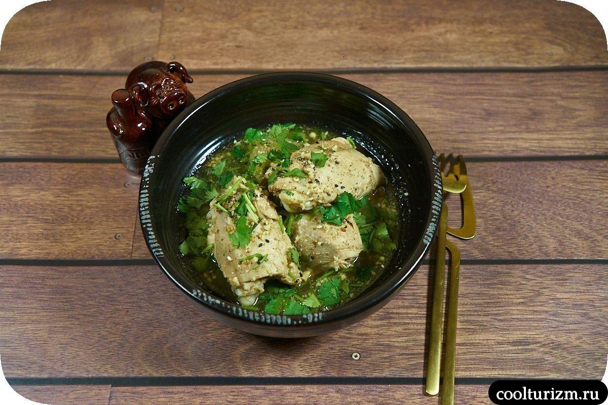 Курица вареная по-абхазски с аджикой