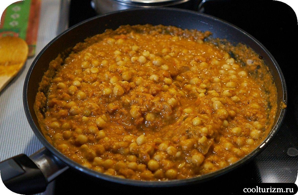 Чана масала из нута с яйцами острая