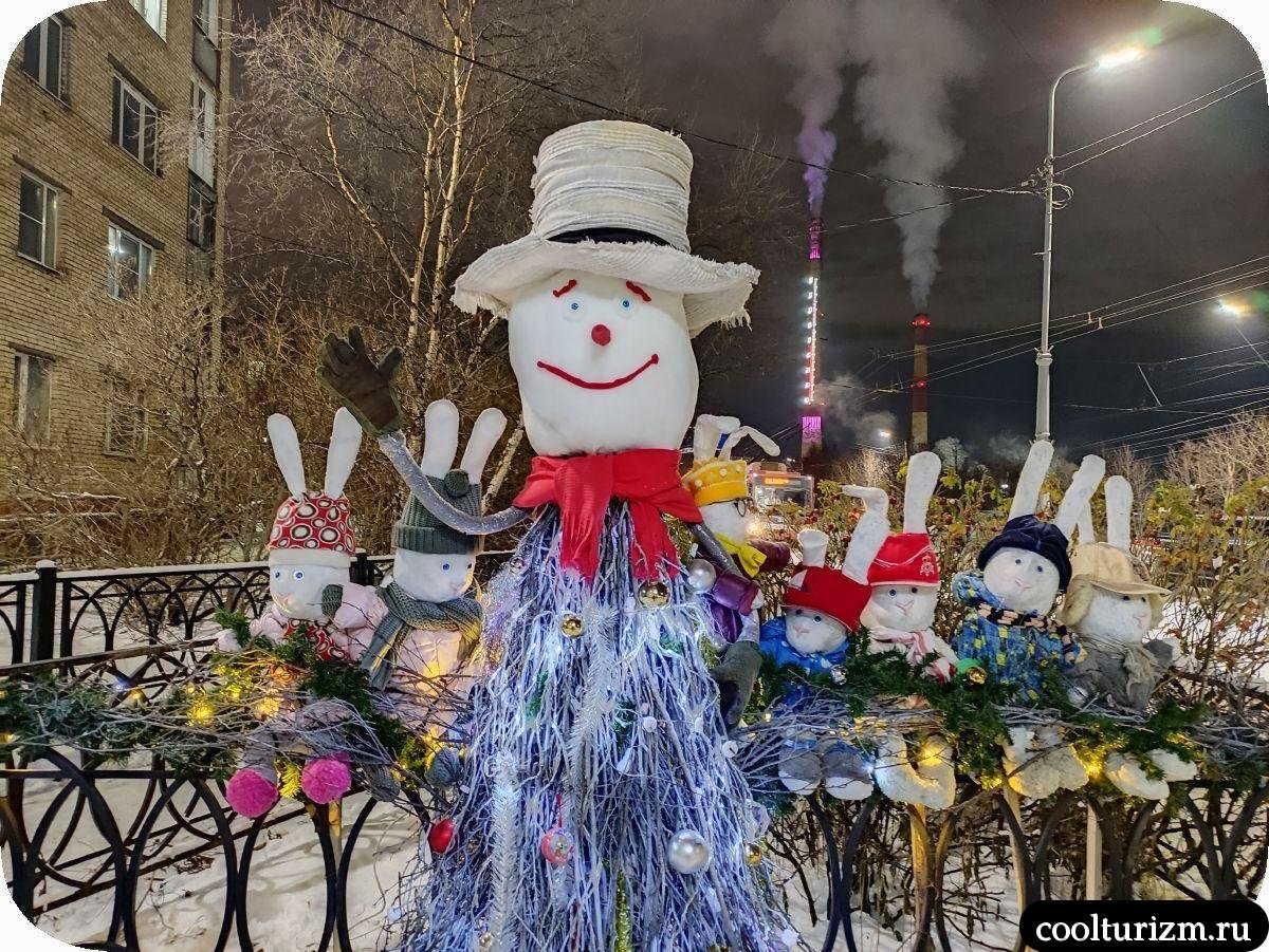 Шляпная история в Мурманске зайцы и снеговик на Шмидта