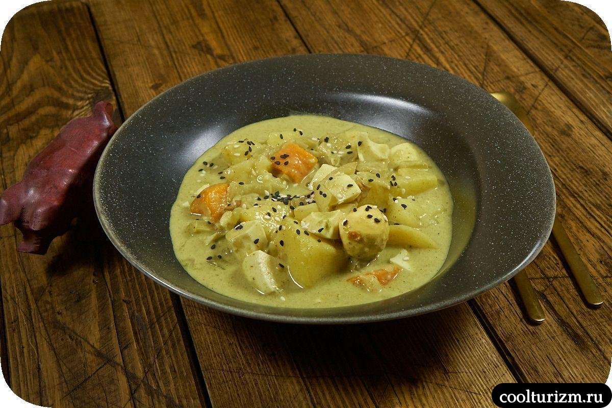 Зелёный карри с картофелем и яйцами в кокосовом молоке рецепт