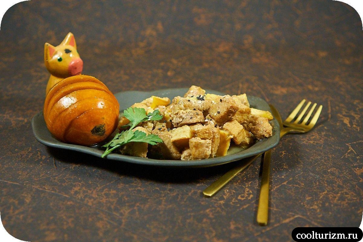 Мясо с хурмой и корицей на сковороде рецепт