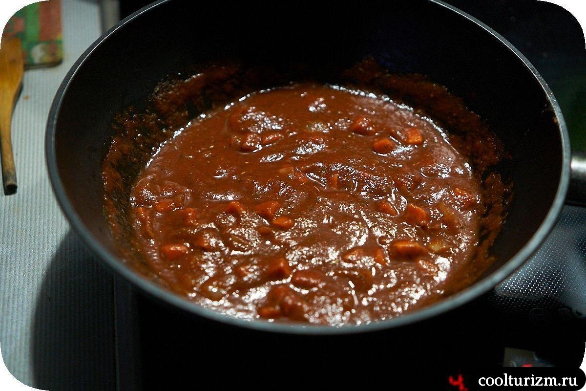 Макароны в томате с сыром на сковороде