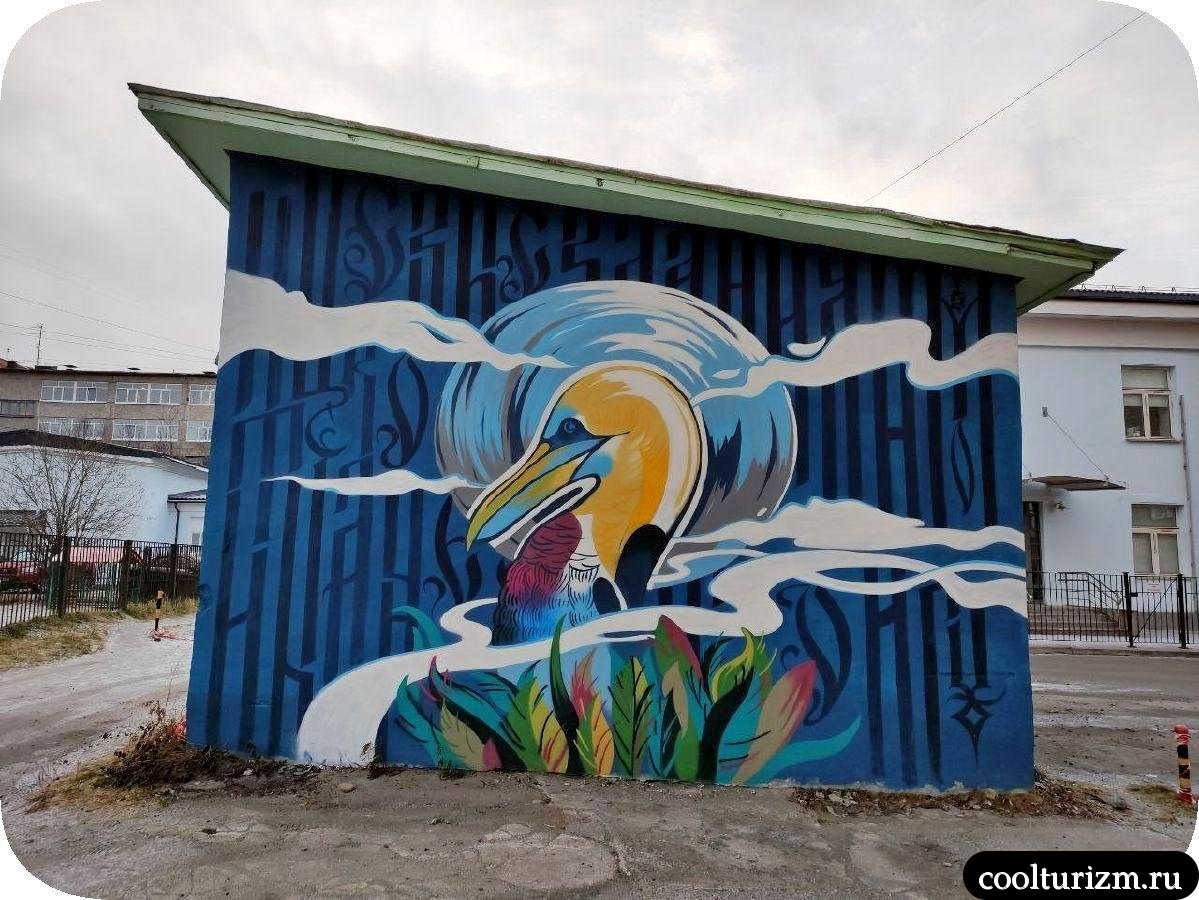 птицы на будке в Мурманске