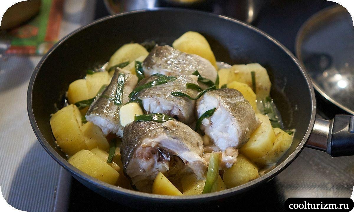Треска паровая с картошкой и сливочным маслом
