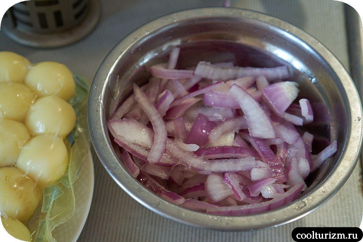 красный маринованный лук