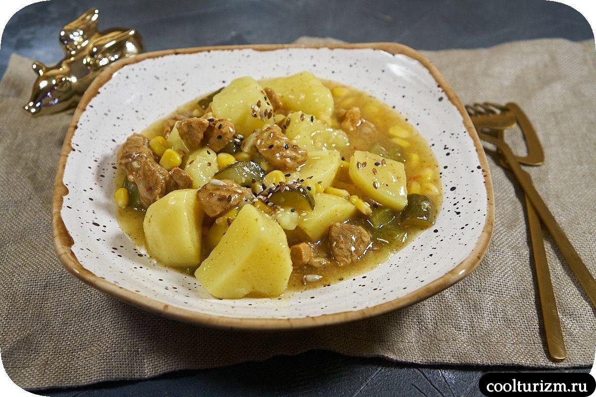 Картошка с мясом и солеными огурцами
