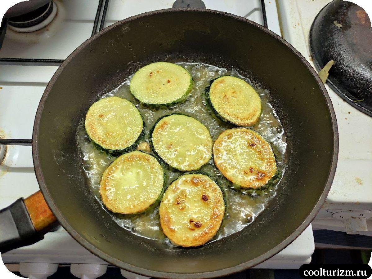 Кабачки жареные в муке с чесноком как готовить
