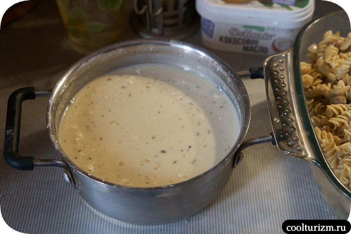 Макаронная запеканка с мясом белый соус