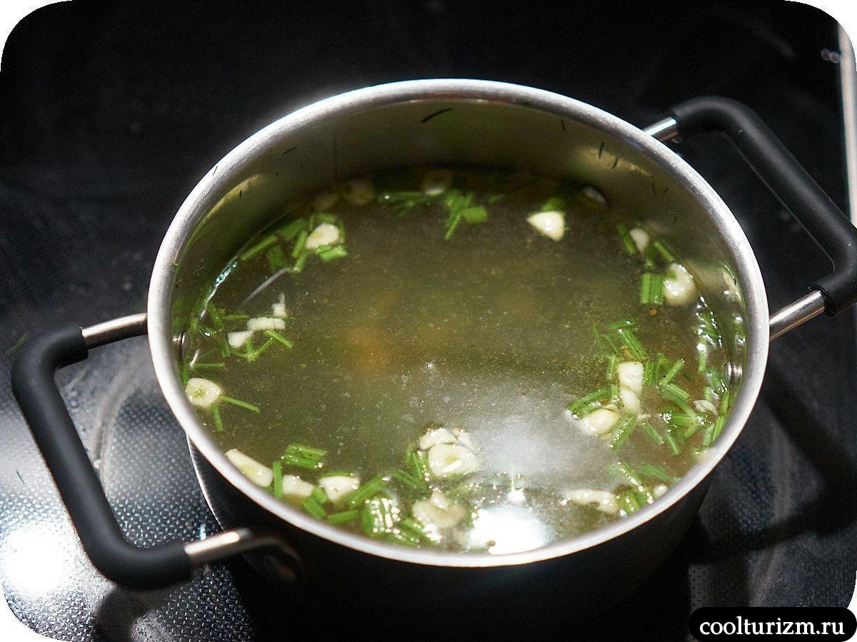 макароны на сковороде