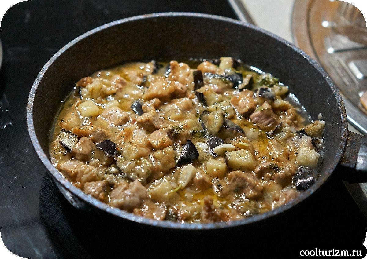 мясо баклажан в крахмале