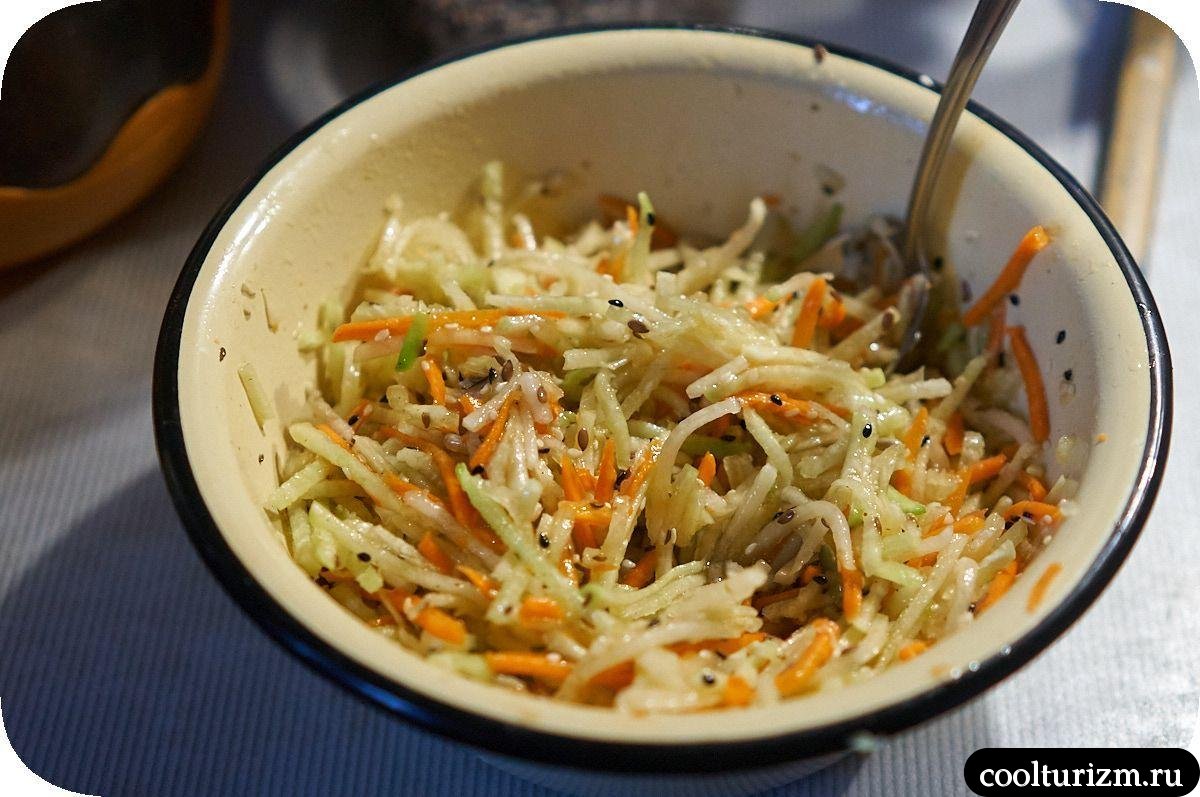 Салат из зелёной редьки с морковью