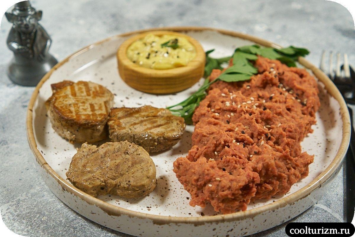 Хумус свекольный из нута вкусный рецепт