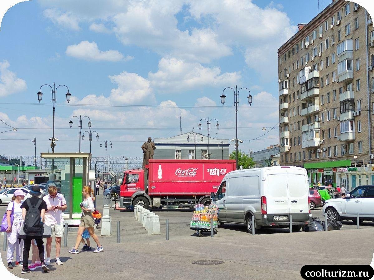 Ленин у Ярославского вокзала Москва