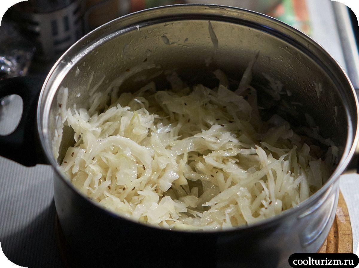 Салат из вареной капусты и лука как готовить