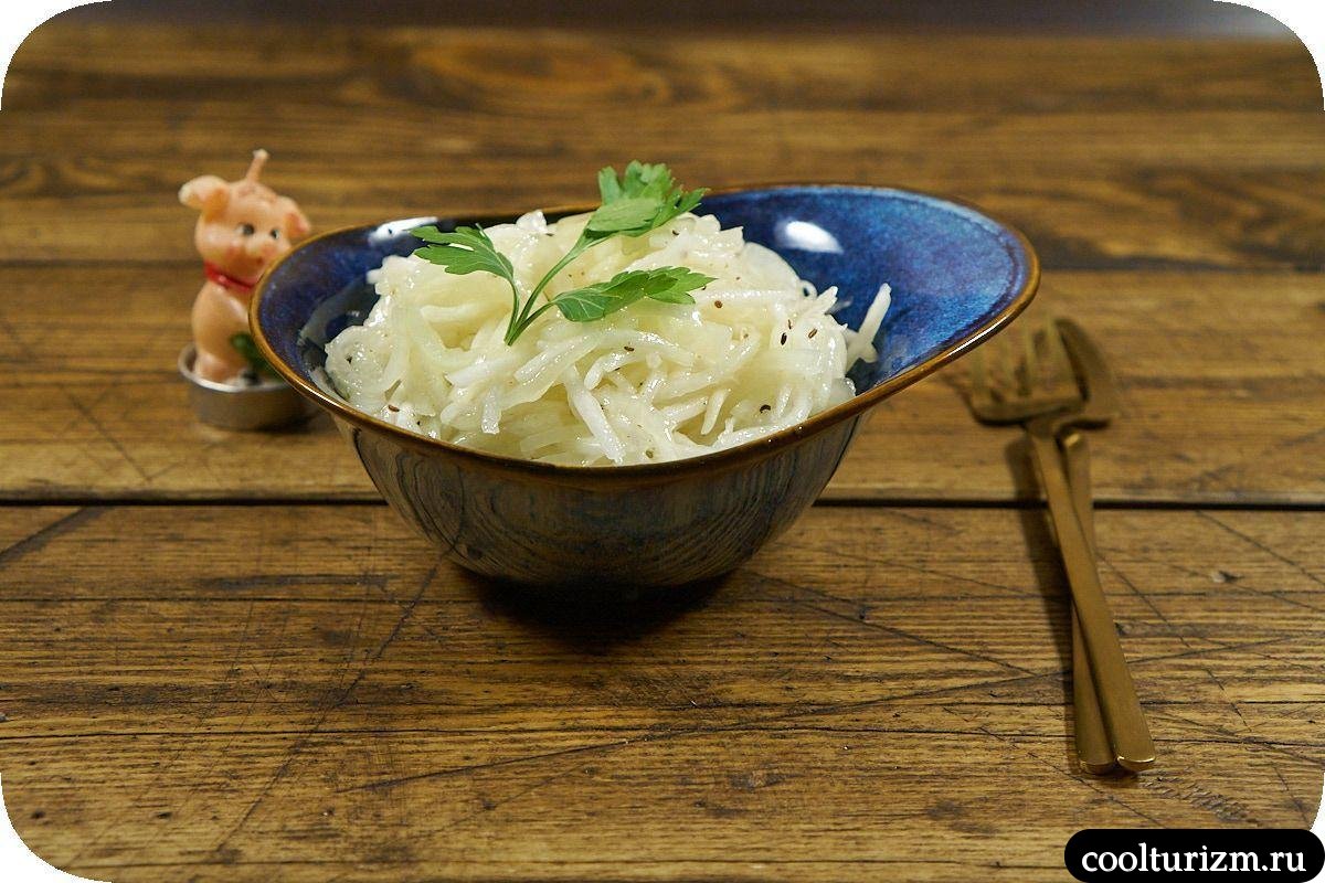 Салат из дайкона и репчатого лука вкусный рецепт