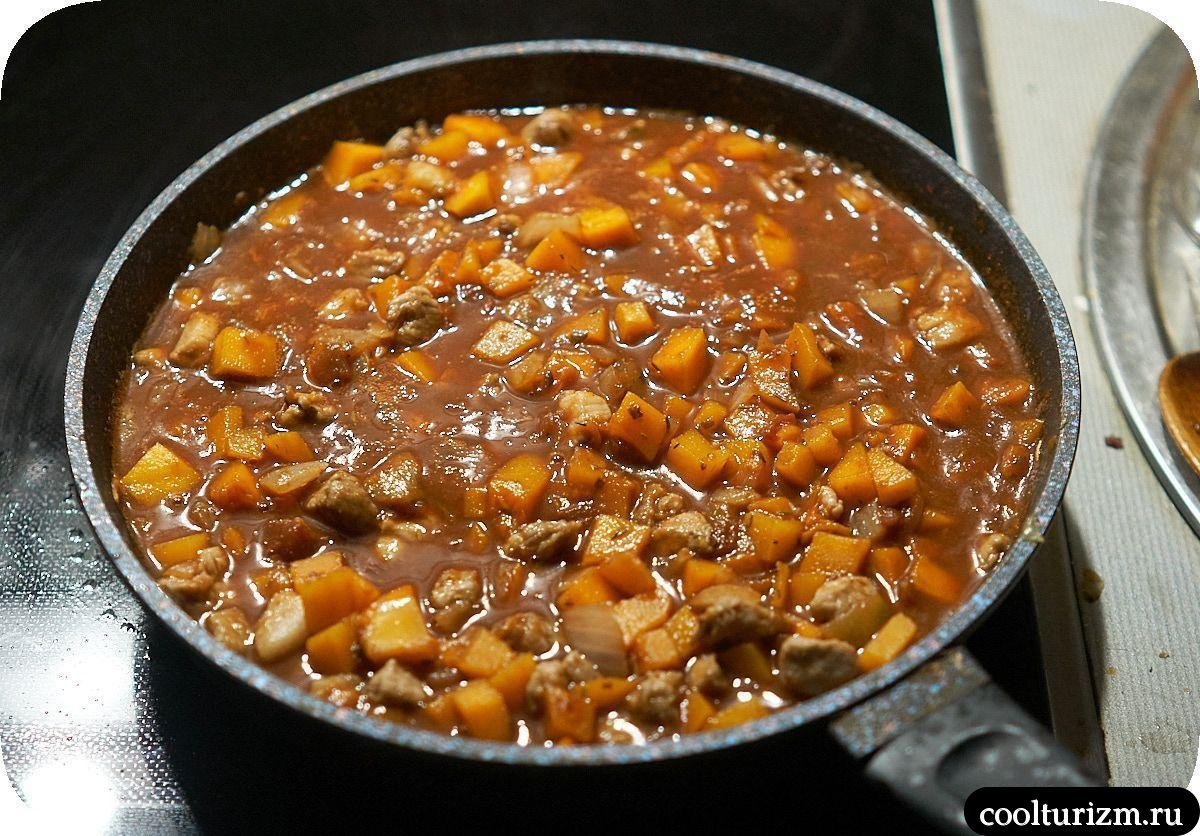 мясо и овощи в томате