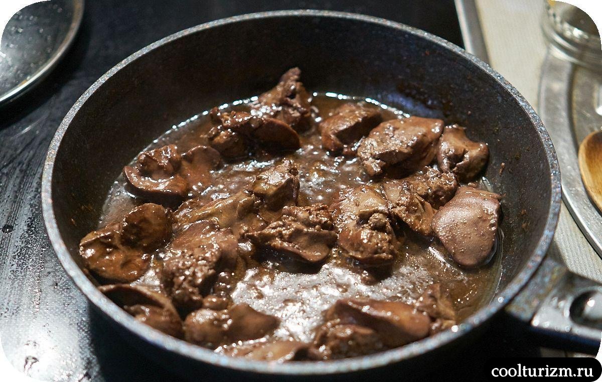Салат с куриной печенью