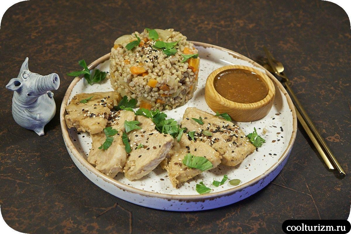 Вкусная корейка с устричным соусом на сковороде