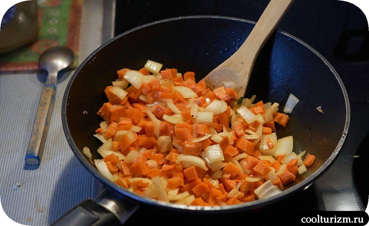 овощи на сковородке с маслом обжарка