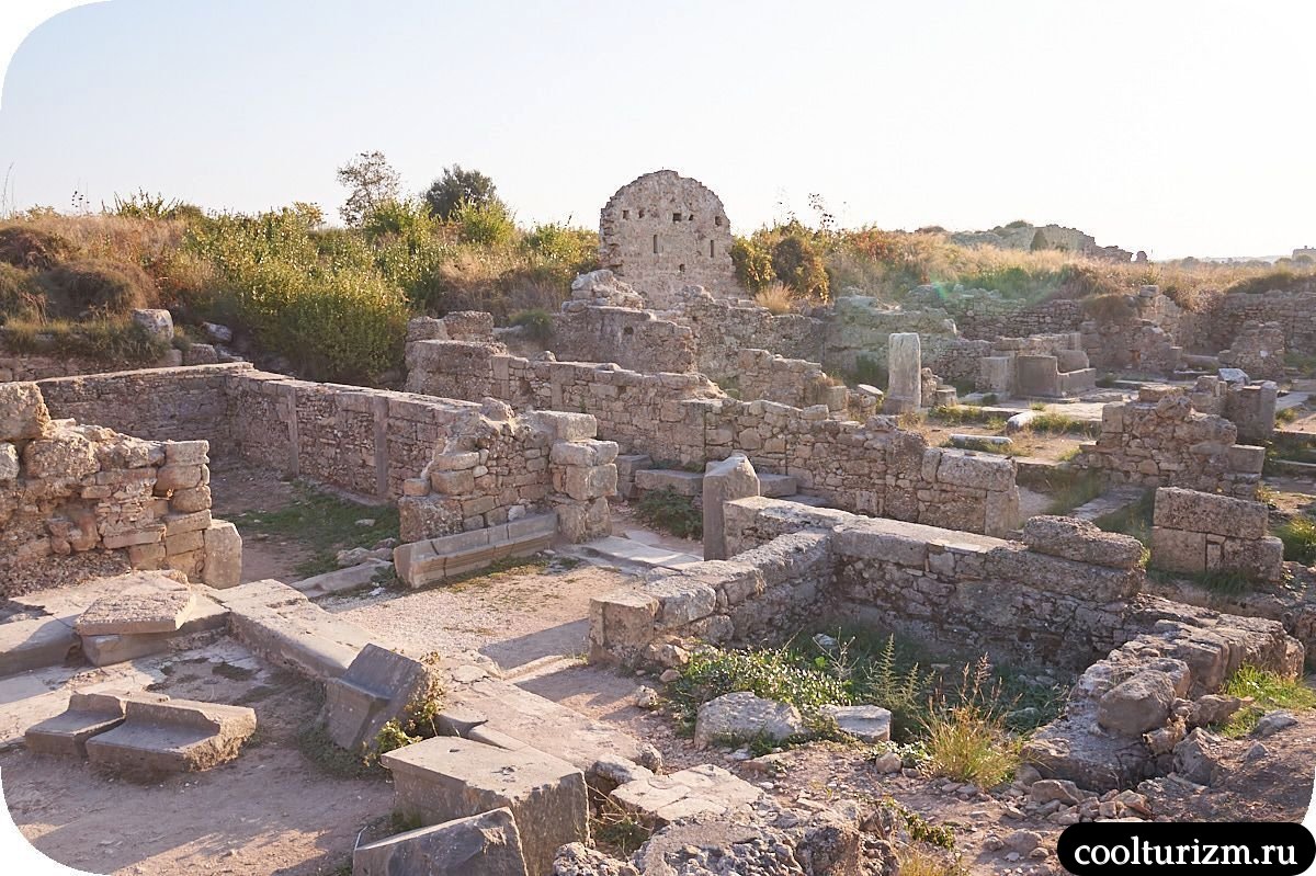 Дом с консолями в Сиде фото