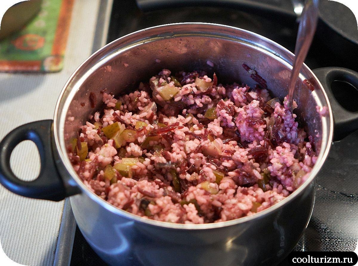 Майонезный салат со свеклой и селёдкой как готовить