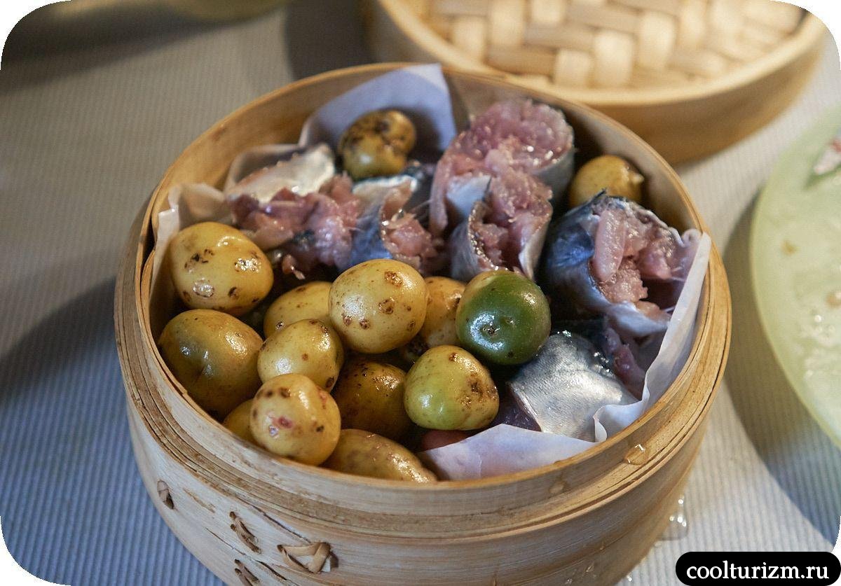 Паровая скумбрия с давленым бэби-картофелем как готовить