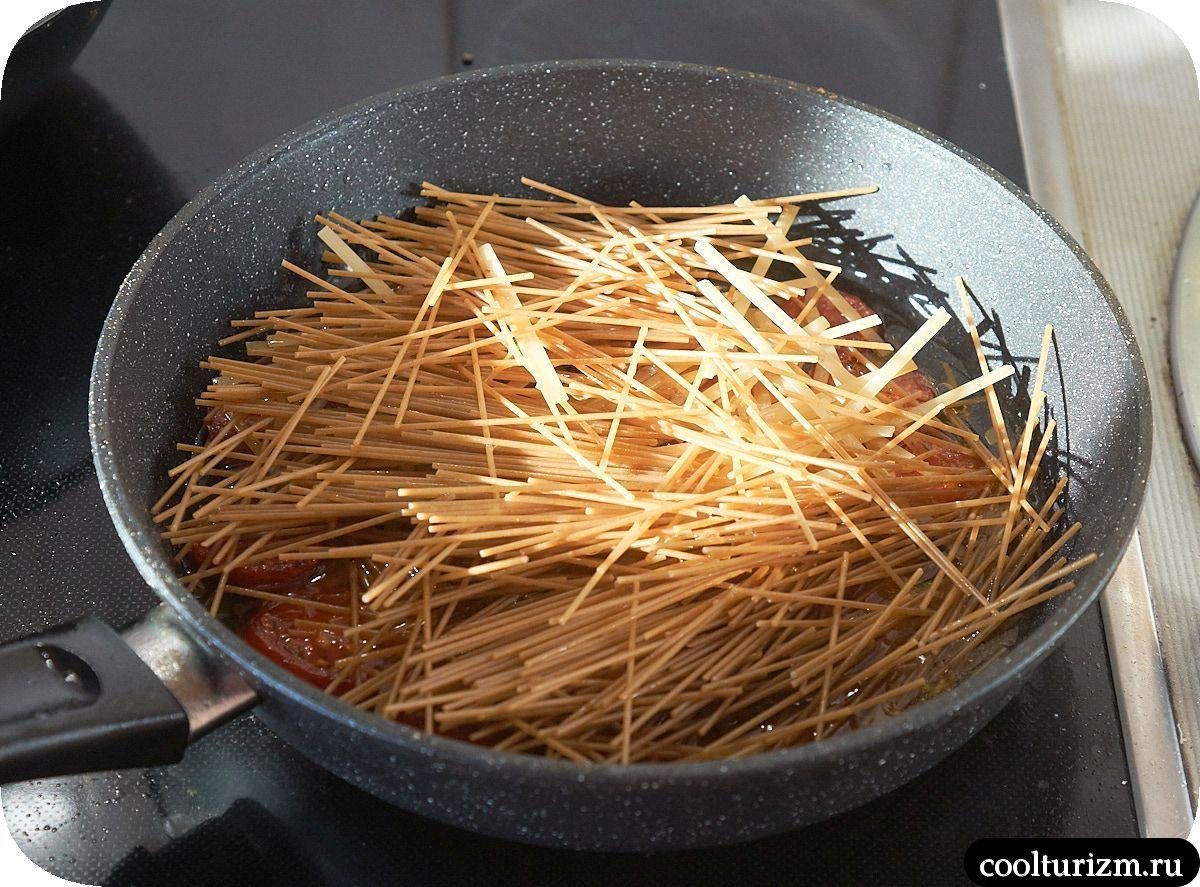 Спагетти со сметаной и помидорами рецепт вкусный