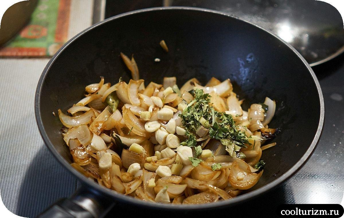 Токпокки с мясом и луком в кокосовом молоке как готовить