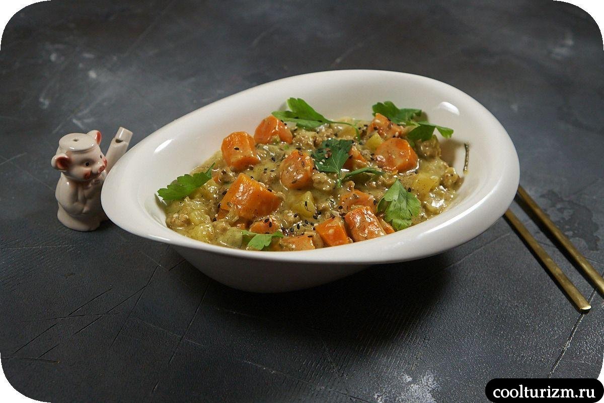 Фарш с морковью и солёными огурцами