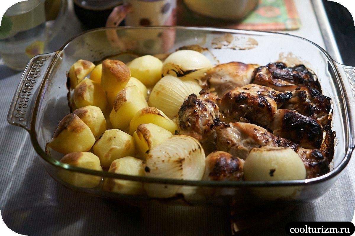 Курица с медом чесноком картошкой в духовке