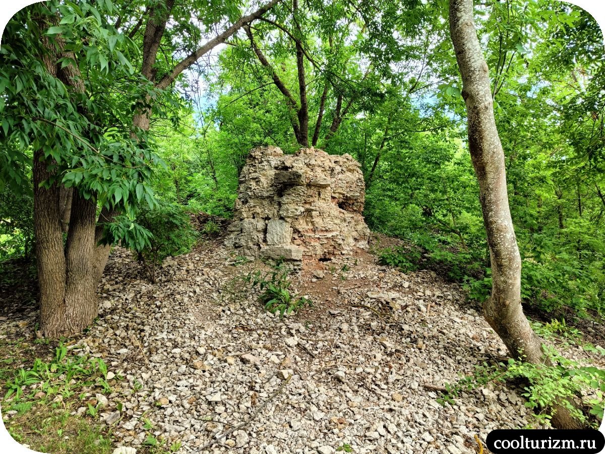 Офицерский корпус в Пскове