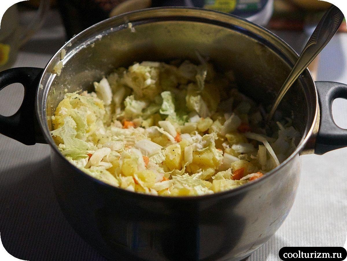 Картофельный салат с пекинской капустой и щечками трески как приготовить