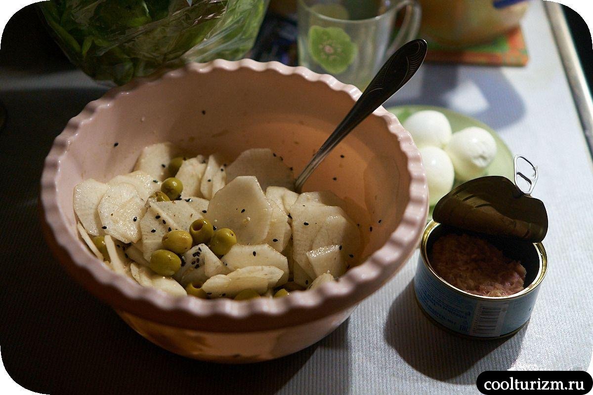 Салат с дайконом и тунцом как приготовить
