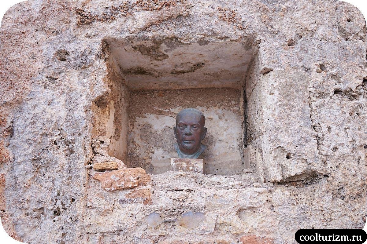 Палестра в музее Сиде бюст Манселя