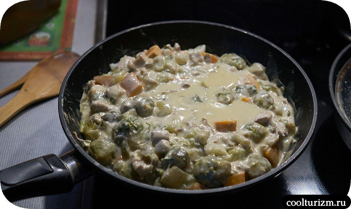 Два вида мяса в сметане