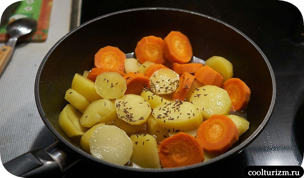 Курица в сметане с картофелем и морковью как готовить