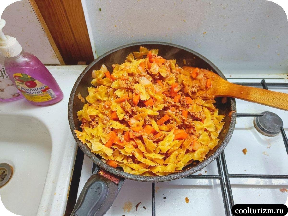 Фарфалле с фаршем и морковью простой рецепт